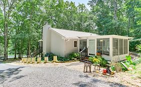 Pet-Friendly Home With Hot Tub In Blue Ridge!